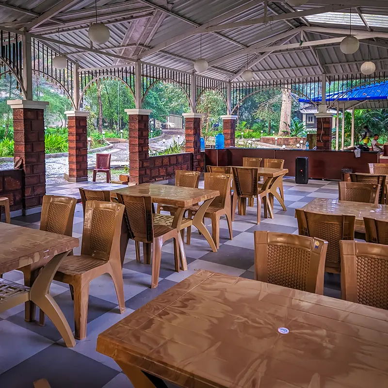 Tusker resort dandeli dining area